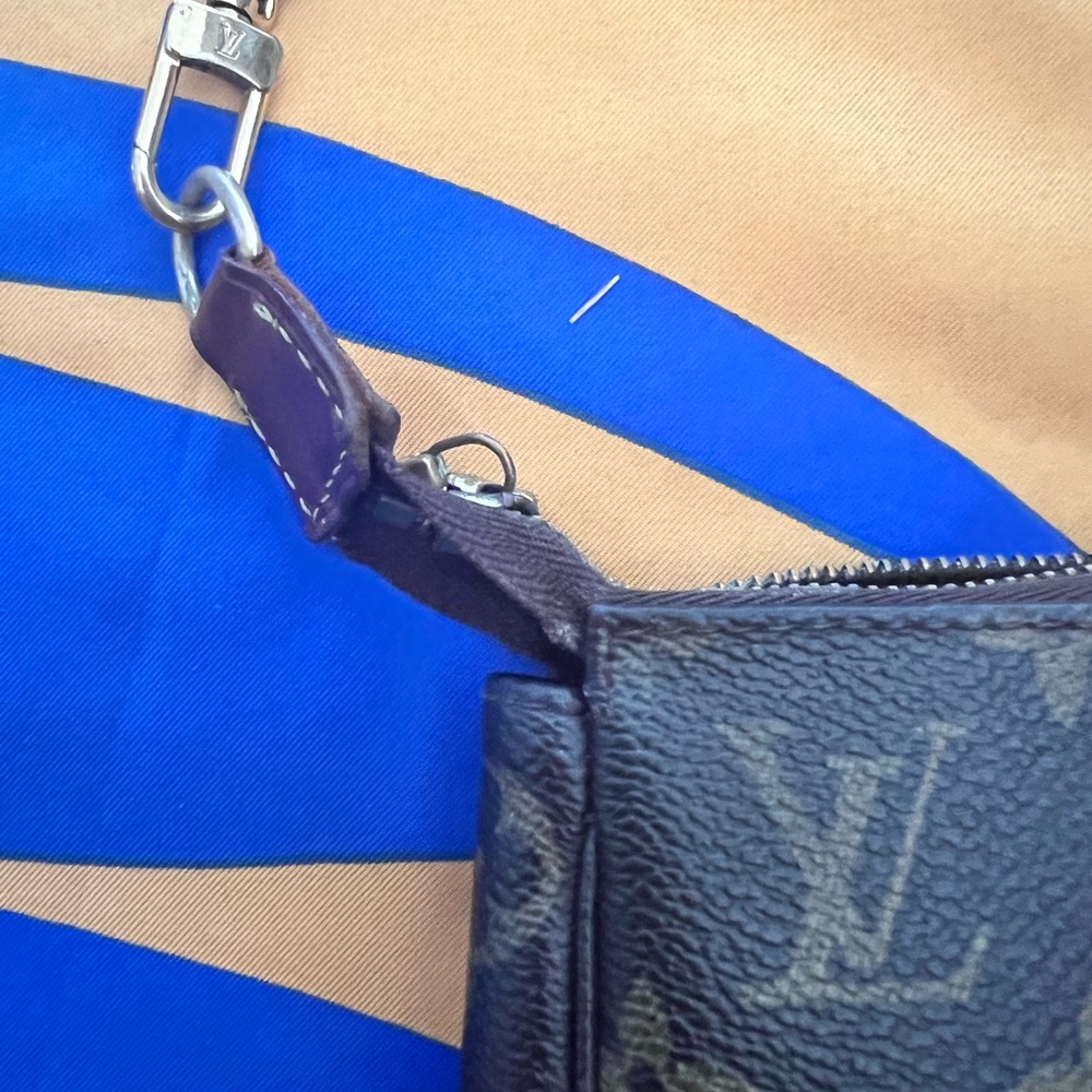 Authentic Preloved Louis Vuitton LV Accessories Pouch Bag  Pochette Monogram - Picture 6 of 9